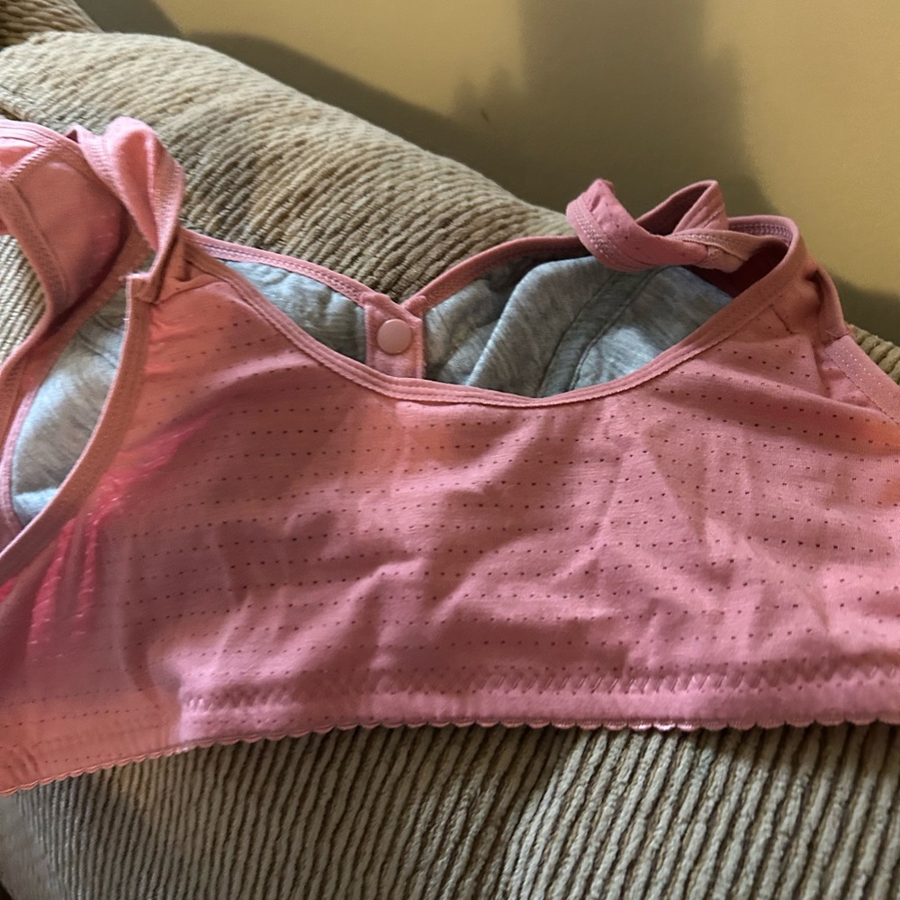 Pink Lace Trim Bra - Picture 4 of 6
